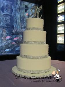 Elegant wedding cake in white and bling